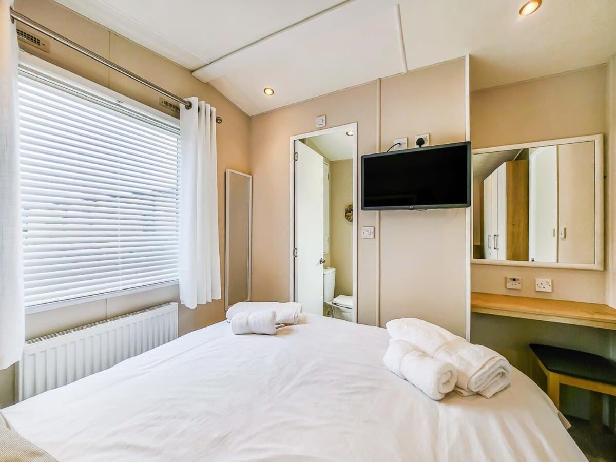 فيلا Escape To Paradise At Pevensey Bay Holiday Park 13 Woodland Walk المظهر الخارجي الصورة